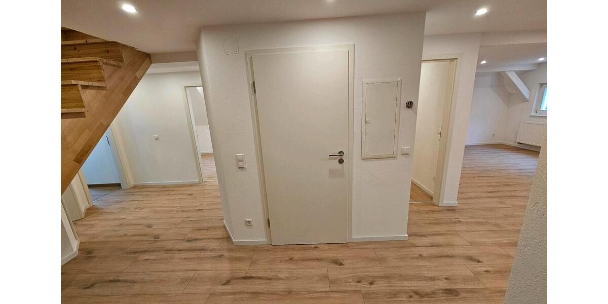 Maisonettenwohnung Pforzheim Eutingen - 5 Zimmer, 144 m&sup2;, 1.380&euro; | Angebot:26167406