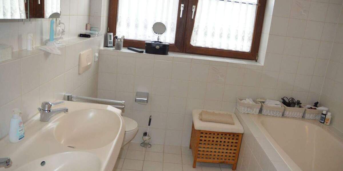 Mehrfamilienhaus, Wohnhaus Birkenfeld Gräfenhausen - 6 Zimmer, 220 m&sup2;, 525.000&euro; | Angebot:25374760