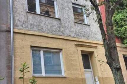 4-Fam.Hs. zentral, ruhig - S-Süd - LEER - 597-697 TSD € BES.SA,8.11.25 1 zimmer