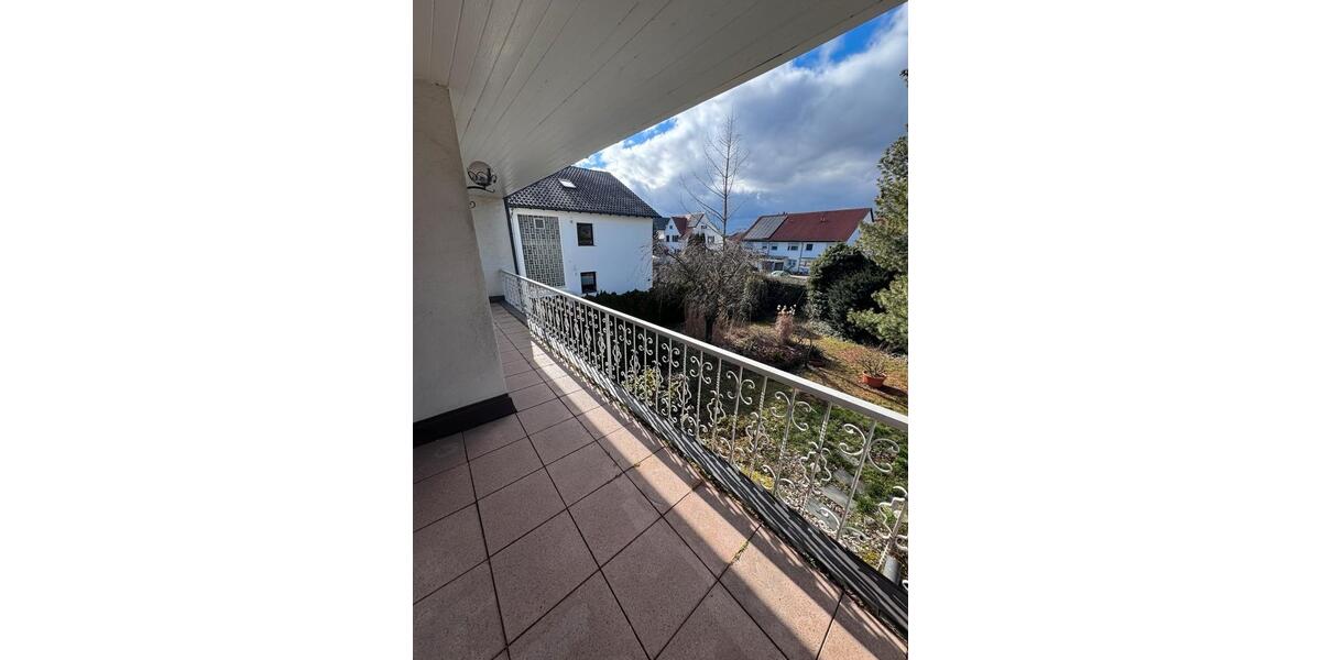 Etagenwohnung Markgröningen - 3 Zimmer, 80 m&sup2;, 1.000&euro; | Angebot:25376642