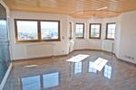 Dachgeschoßwohnung Straubenhardt - 2 Zimmer, 94 m&sup2;, 989&euro; | Angebot:25976196