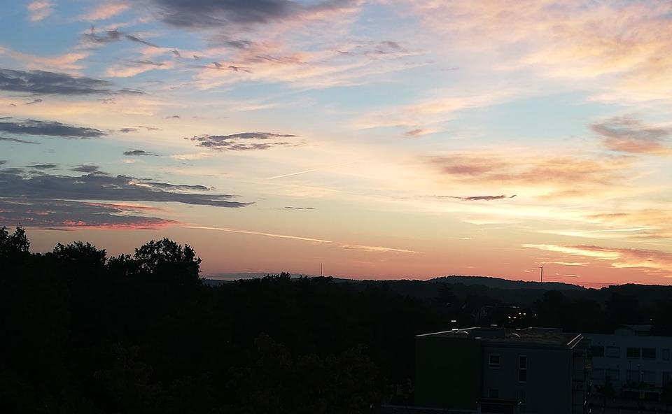 Helle 3-ZKB mit Tageslichtbad in der KA-Oststadt zu verkaufen 3 zimmer