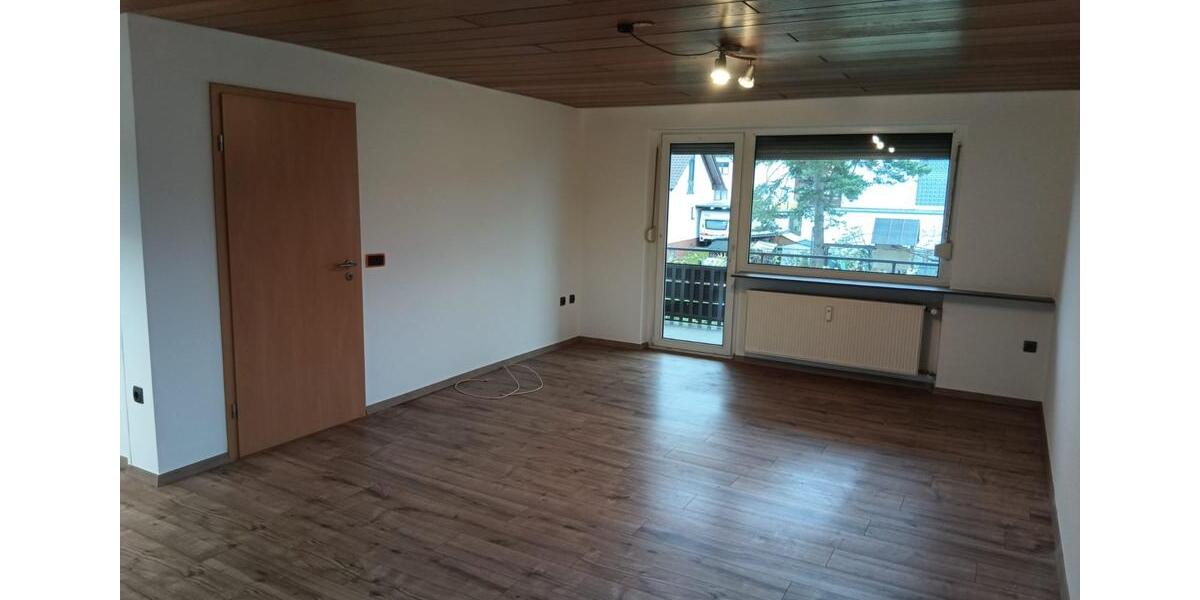 Etagenwohnung Illingen - 4 Zimmer, 90 m&sup2;, 1.400&euro; | Angebot:26338869