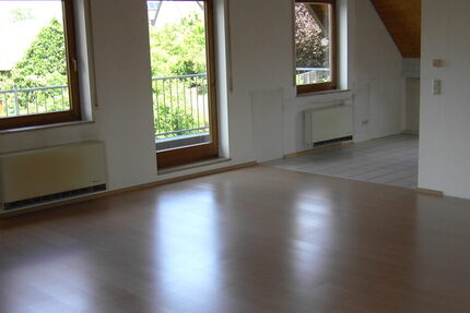71120 Grafenau : attraktive, charmante und sonnige 5 Zimmer-Maisonette DG-Wohnung mit vielen Möglich - Wohnung Grafenau | Angebot:27162082