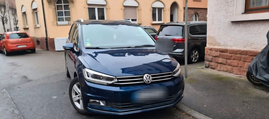 VW Touran 95.000 km 24.500 &euro; Pforzheim 75180