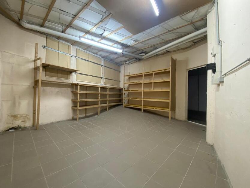 privaten Lagerraum mieten in Pforzheim – 22 m², zentral, mit Strom & Regalen