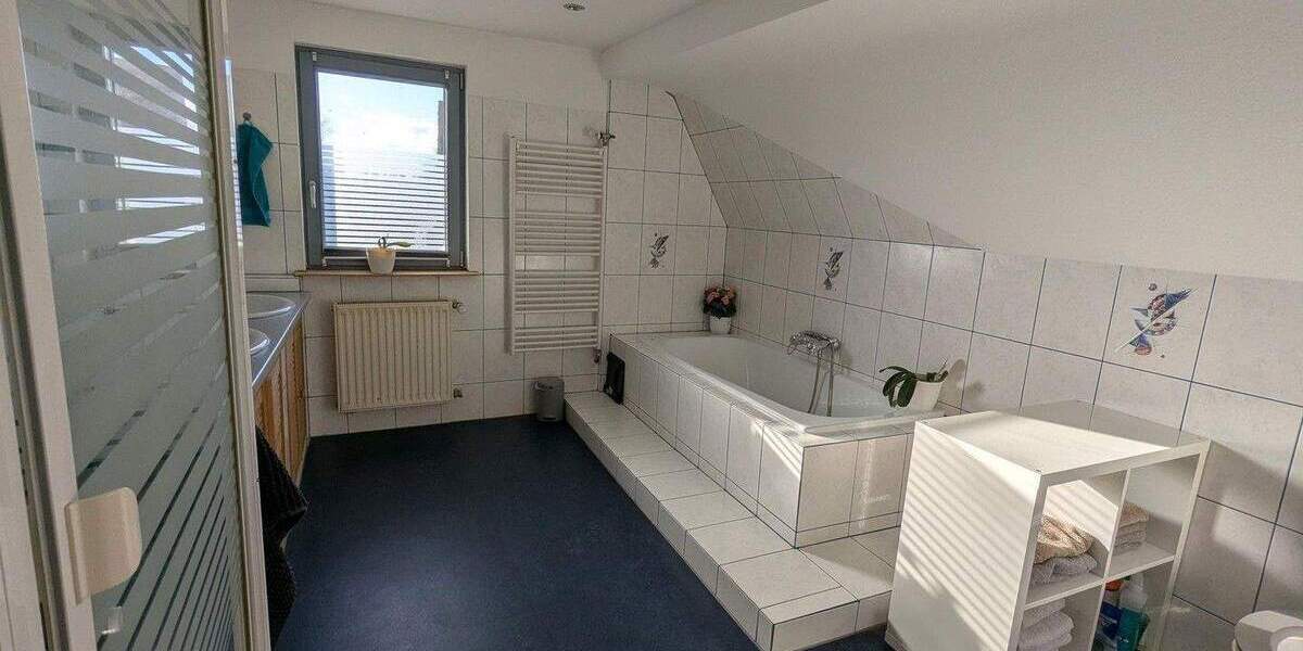 Doppelhaushälfte Calw Holzbronn - 4 Zimmer, 124 m&sup2;, 365.000&euro; | Angebot:25672733