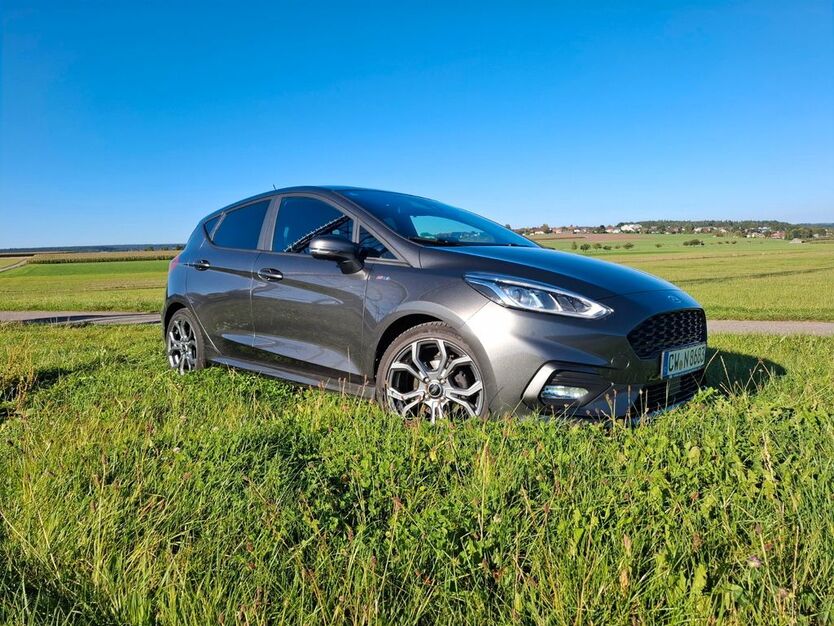 Ford Fiesta 51.000 km 13.200 € Neubulach 75387