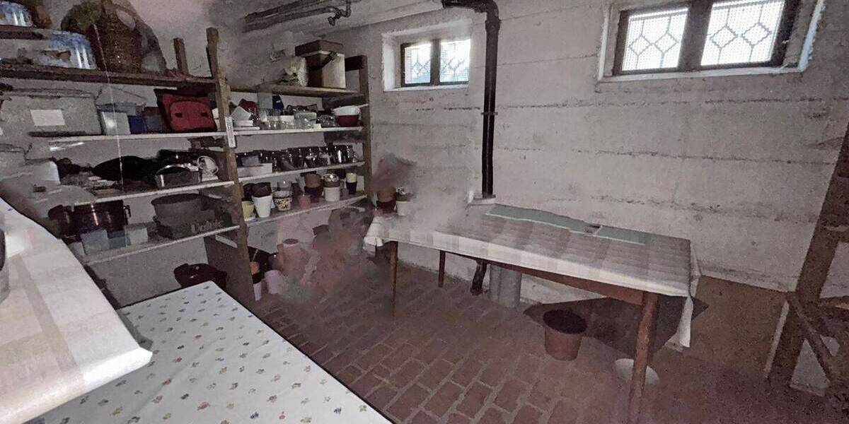 Viel Platz bietet Ihnen dieses Zweifamilienhaus in bester Wohnlage 1 zimmer