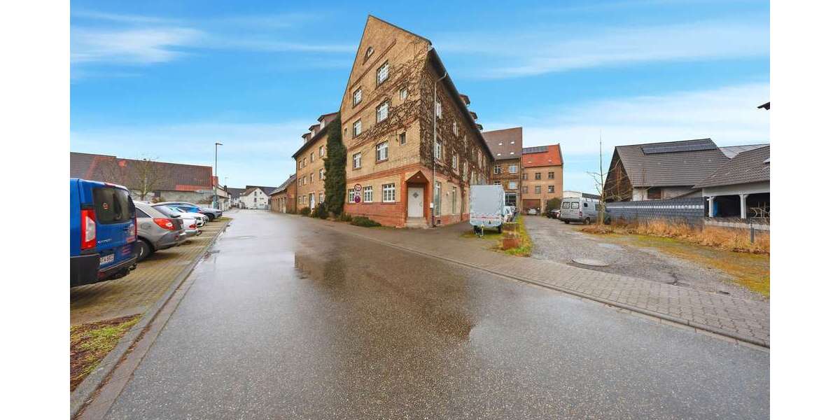 Etagenwohnung Stutensee - 4 Zimmer, 140 m&sup2;, 249.000&euro; | Angebot:24851820