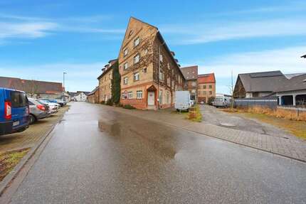 Wohnung Stutensee - 4 Zimmer, 140 m&sup2;, 249.000&euro; | Angebot:24851820