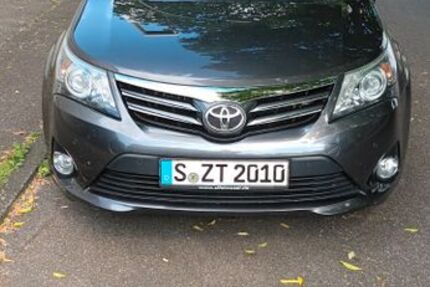 Toyota Avensis 128.000 km 10.500 € Stuttgart 70378