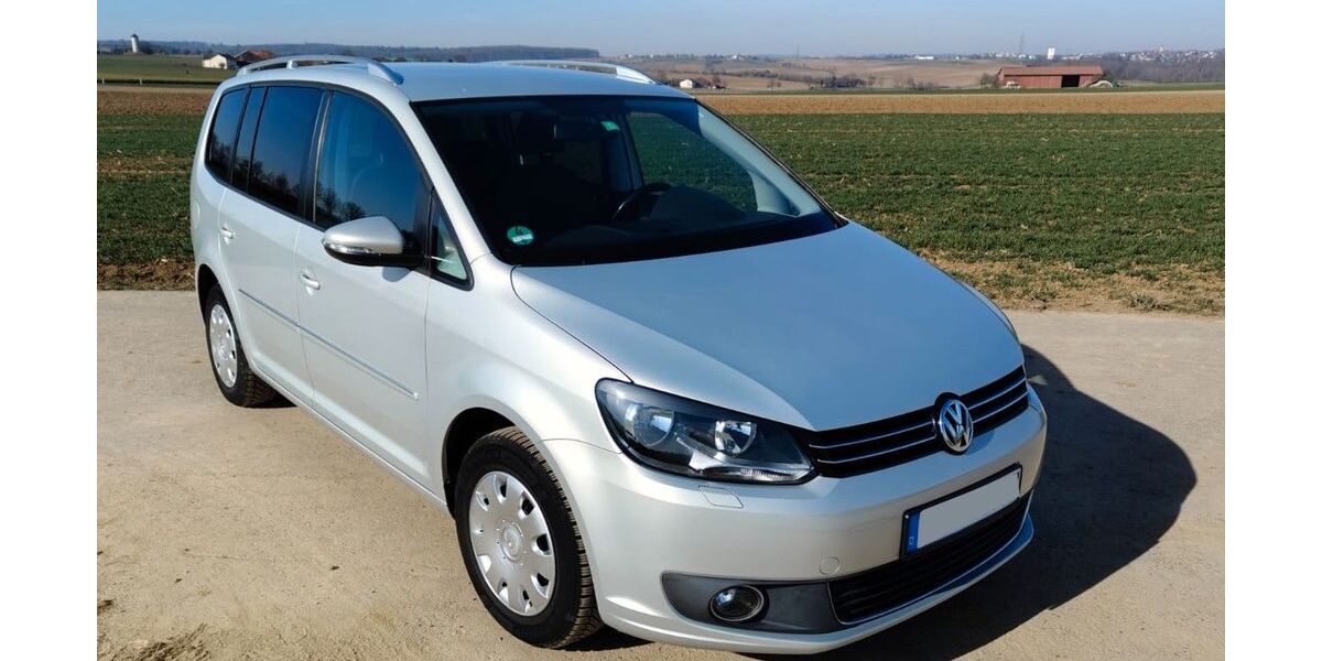 VW Touran 133.000 km 8.990 &euro; Ditzingen 71254