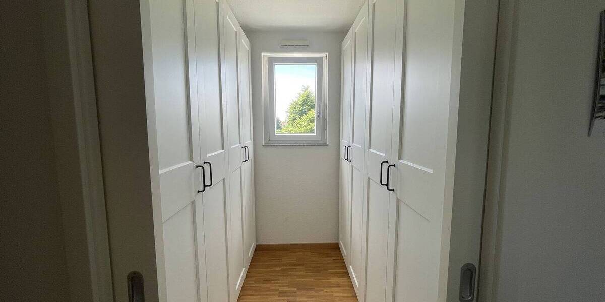 Etagenwohnung Karlsruhe / Neureut Neureut - 4 Zimmer, 144 m&sup2;, 1.720&euro; | Angebot:26916849