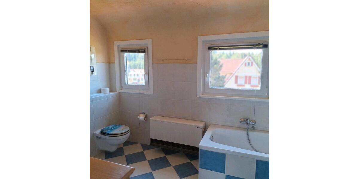 Einfamilienhaus Bad Wildbad - 5 Zimmer, 180 m&sup2;, 399.000&euro; | Angebot:26469957
