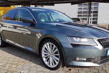 Skoda Superb 82.000 km 19.950 &euro; Magstadt 71106