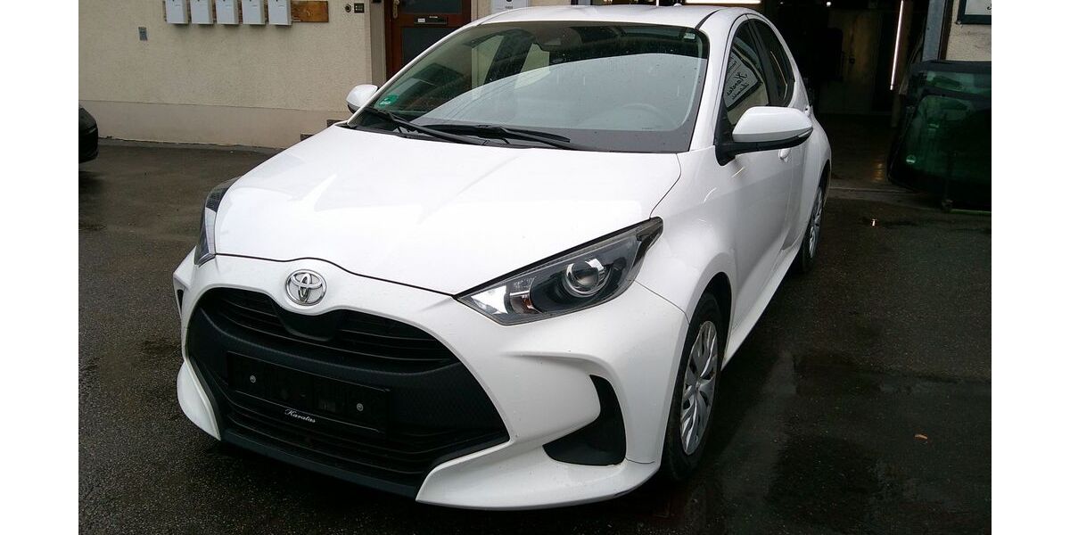 Toyota Yaris 112.000 km 9.980 &euro; Sindelfingen 71065