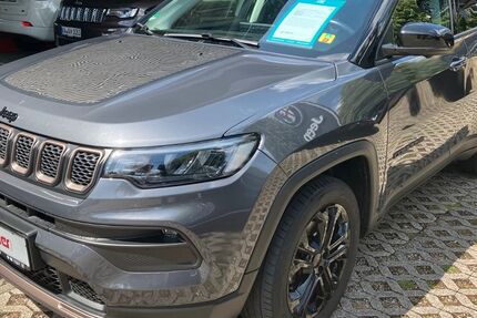 Jeep Compass 79.980 km 20.990 &euro; Karlsruhe 76185