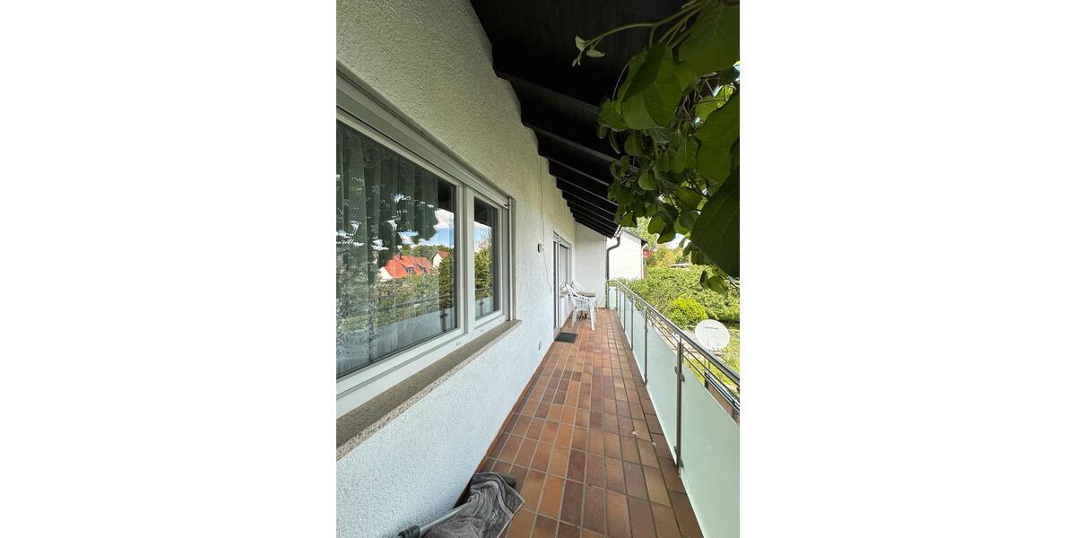 Wohnung vollmöbliert mit Balkon, Top Lage, Autobahnnah 2 zimmer