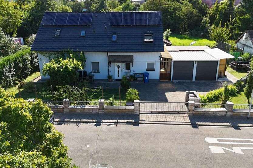 Haus zum Kaufen in Karlsruhe 749.000 € 230 m²