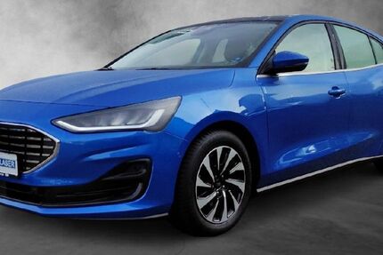 Ford Focus 4.922 km 24.900 € Illingen - Schützingen 75428