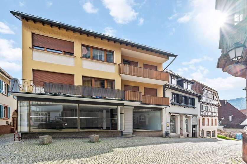 Einzelhandel in Gernsbach 1.250 € 117 m²