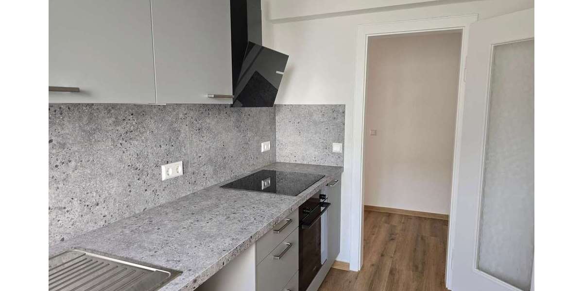 Etagenwohnung Pforzheim Nordstadt - 4 Zimmer, 92 m&sup2;, 900&euro; | Angebot:27446682