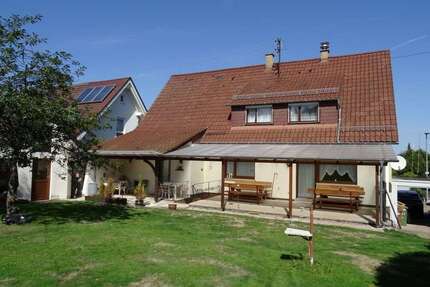 Haus Straubenhardt-Schwann Schwann - 8.5 Zimmer, 192 m&sup2;, 375.000&euro; | Angebot:27459758
