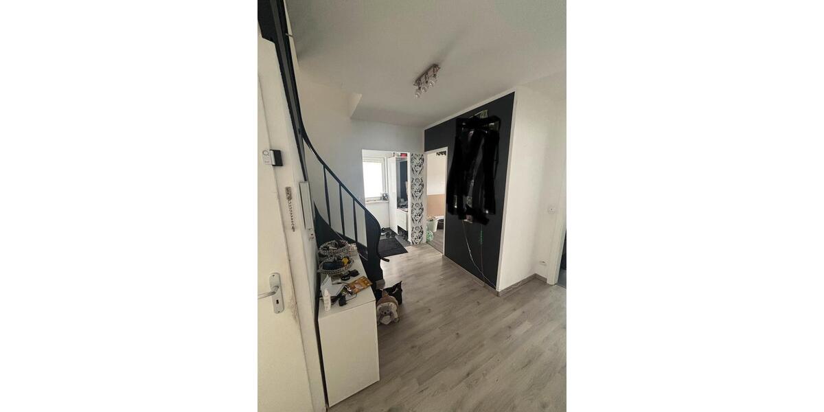 Einfamilienhaus Cleebronn - 7 Zimmer, 110 m&sup2;, 1.500&euro; | Angebot:26443632