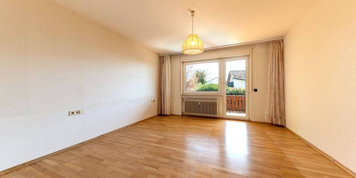 Mehrfamilienhaus, Wohnhaus Sindelfingen Mitte - 7 Zimmer, 214 m&sup2;, 830.000&euro; | Angebot:26205455