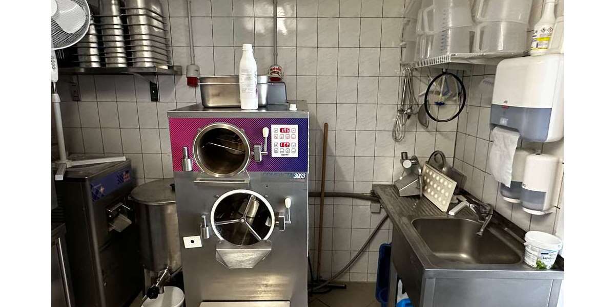 Eiscafé mit großer Terrasse in guter Lage - Gewerbeobjekt Karlsruhe Durlach | Angebot:24472346