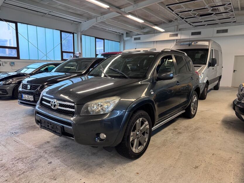 Toyota RAV 4 323.982 km 3.199 € Hemmingen 71282
