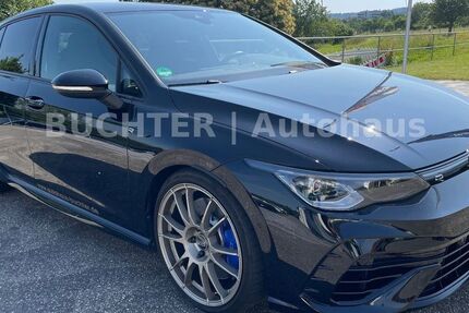 VW Golf 31.500 km 42.590 € Neuenbürg-Arnbach 75305