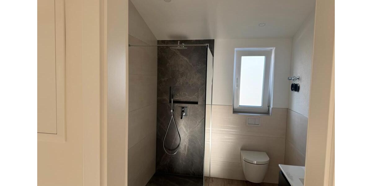 Dachgeschoßwohnung Pforzheim - 2 Zimmer, 65 m&sup2;, 750&euro; | Angebot:25403053