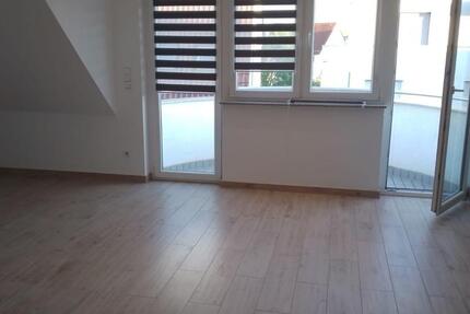 Moderne 3-Zi.-Wohnung mit EBK, Fußbodenheizung, S-Bahnnähe 3 zimmer