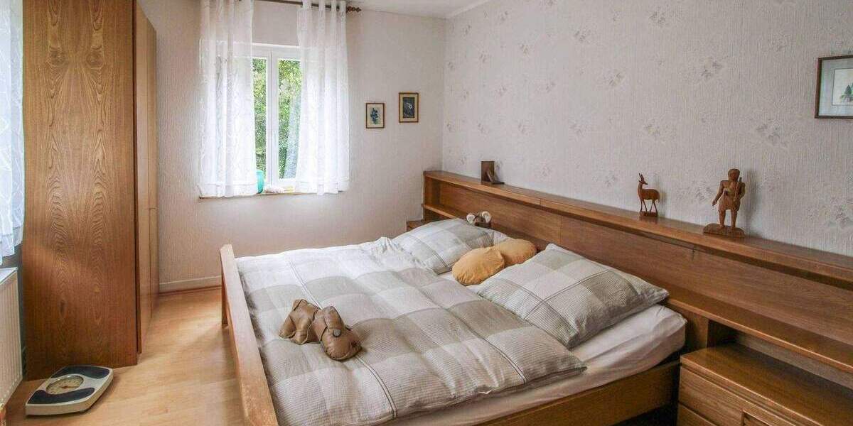 Einfamilienhaus Calw - 7 Zimmer, 329.000&euro; | Angebot:25781146