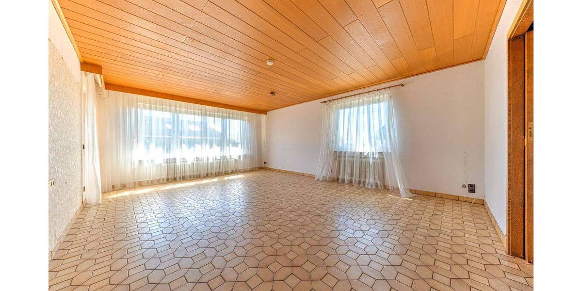 Mehrfamilienhaus, Wohnhaus Sindelfingen Mitte - 7 Zimmer, 214 m&sup2;, 830.000&euro; | Angebot:26205455