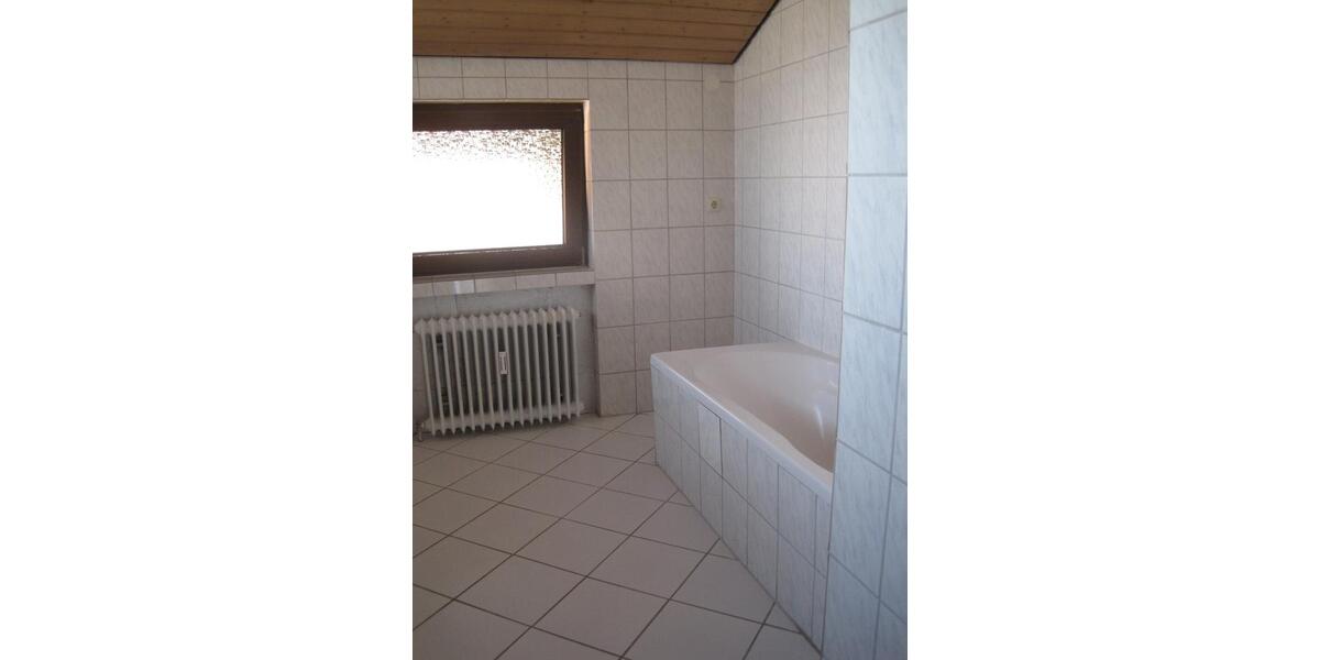 Etagenwohnung Kraichtal - 4.5 Zimmer, 140 m&sup2;, 950&euro; | Angebot:26221296