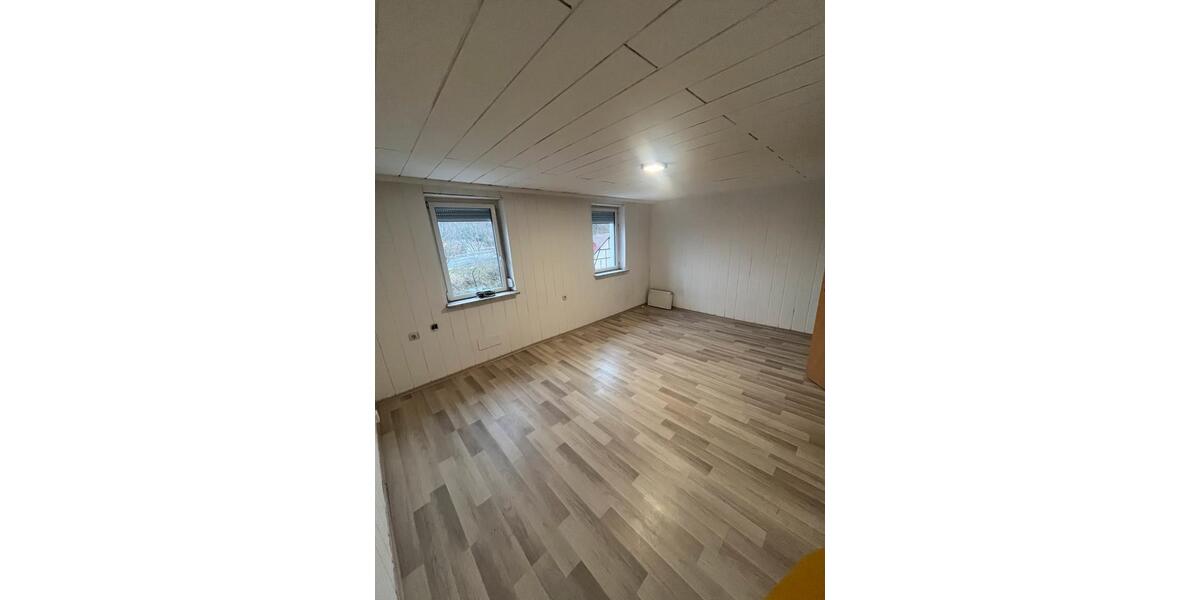 Etagenwohnung Vaihingen an der Enz - 4 Zimmer, 77 m&sup2;, 850&euro; | Angebot:25551111