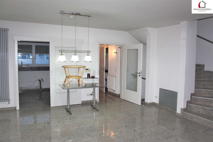 °°° GERÄUMIGE DOPPELHAUSHÄLFTE MIT EINBAUKÜCHE; TERRASSE UND KLEINEM GARTEN IN STUTENSEE °°° 6 zimmer