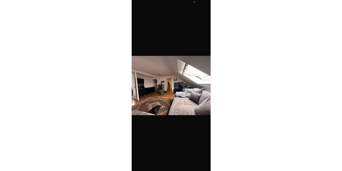 Dachgeschoßwohnung Straubenhardt - 2.5 Zimmer, 69 m&sup2;, 720&euro; | Angebot:26232799