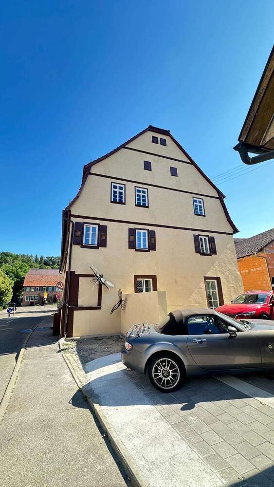 Haus zum Mieten in Heimsheim 2.000 € 141 m²