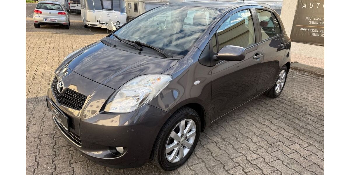 Toyota Yaris 167.000 km 3.600 &euro; Gaggenau 76571