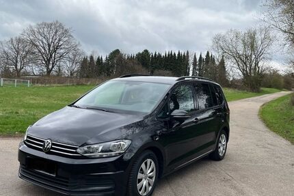 VW Touran 164.000 km 16.300 € Pforzheim 75181