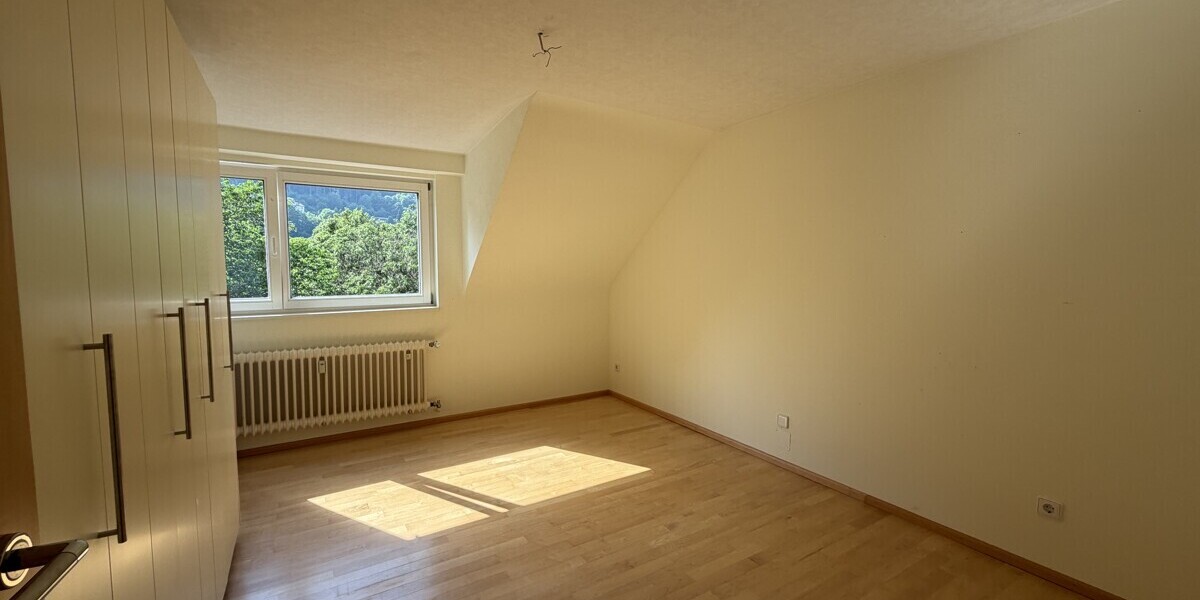 2-Zimmer Dachwohnung mit Balkon - Dachgeschoßwohnung Bad Wildbad Wildbad | Angebot:27023541