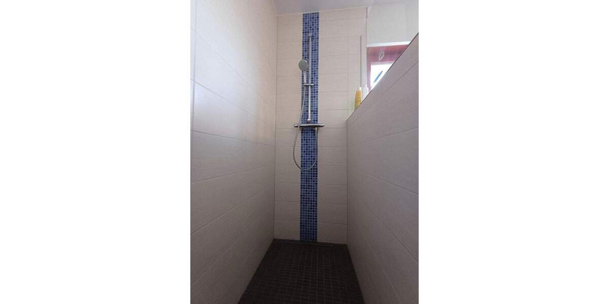 Lichtdurchflutetes Reihenmittelhaus in sehr gutem Zustand 6 zimmer