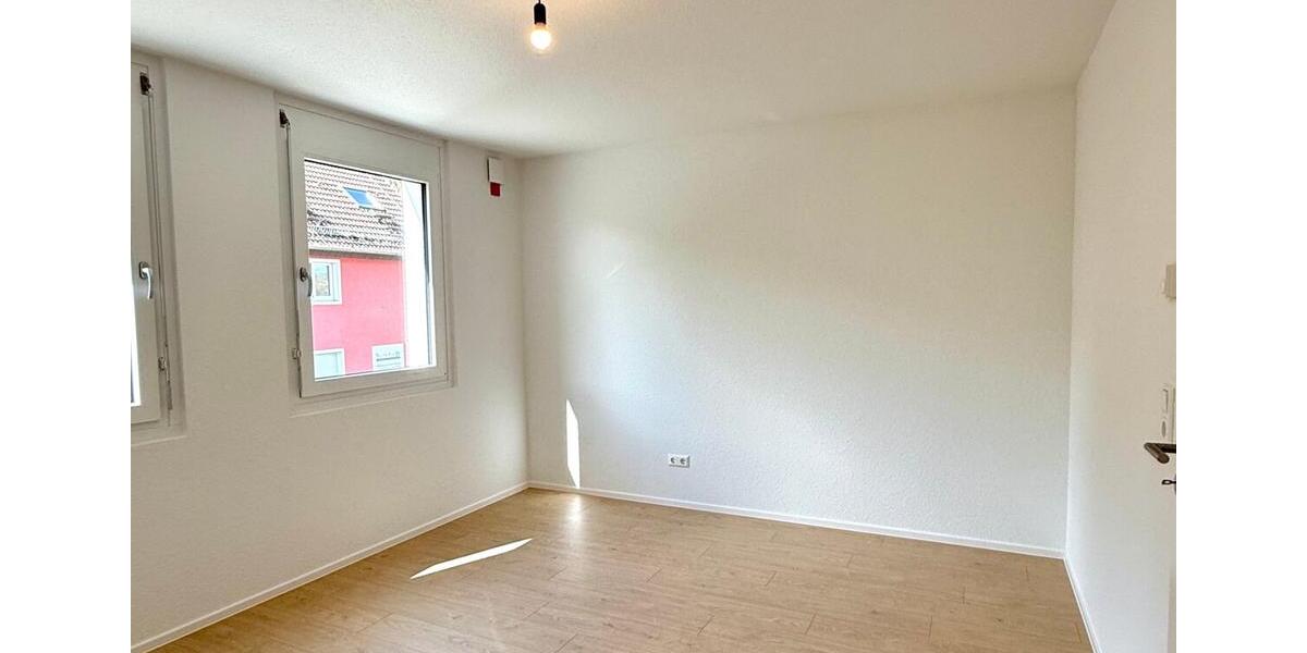 Neuwertiges Reihenhaus mit 5-Zimmern! 5 zimmer