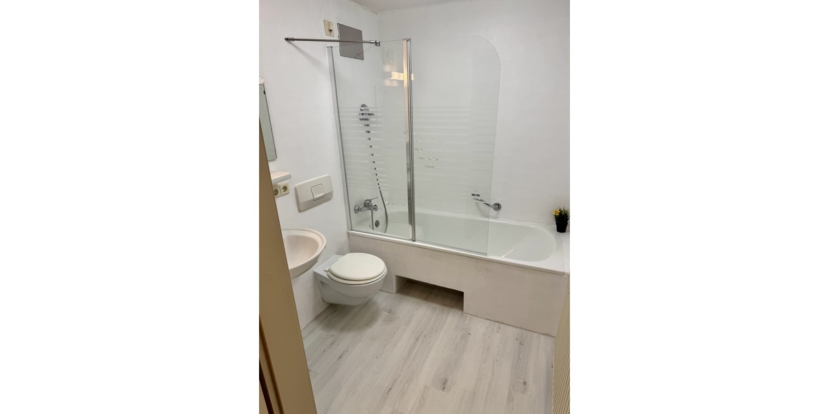 Helles Wohnappartement mit Balkon und Naturblick - 1.5 Calw (Kreis) | Angebot:26822568