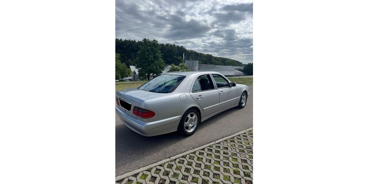 Mercedes-Benz E 200 79.500 km 8.900 &euro; Gechingen 75391