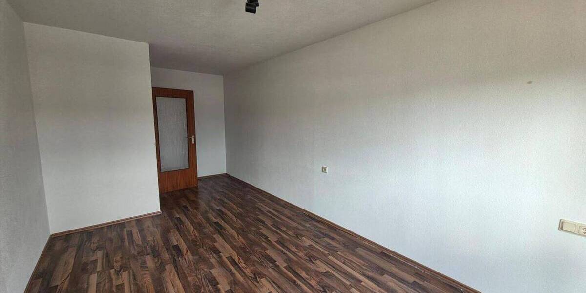Etagenwohnung Pforzheim Nordstadt - 2 Zimmer, 51 m&sup2;, 160.000&euro; | Angebot:25999758